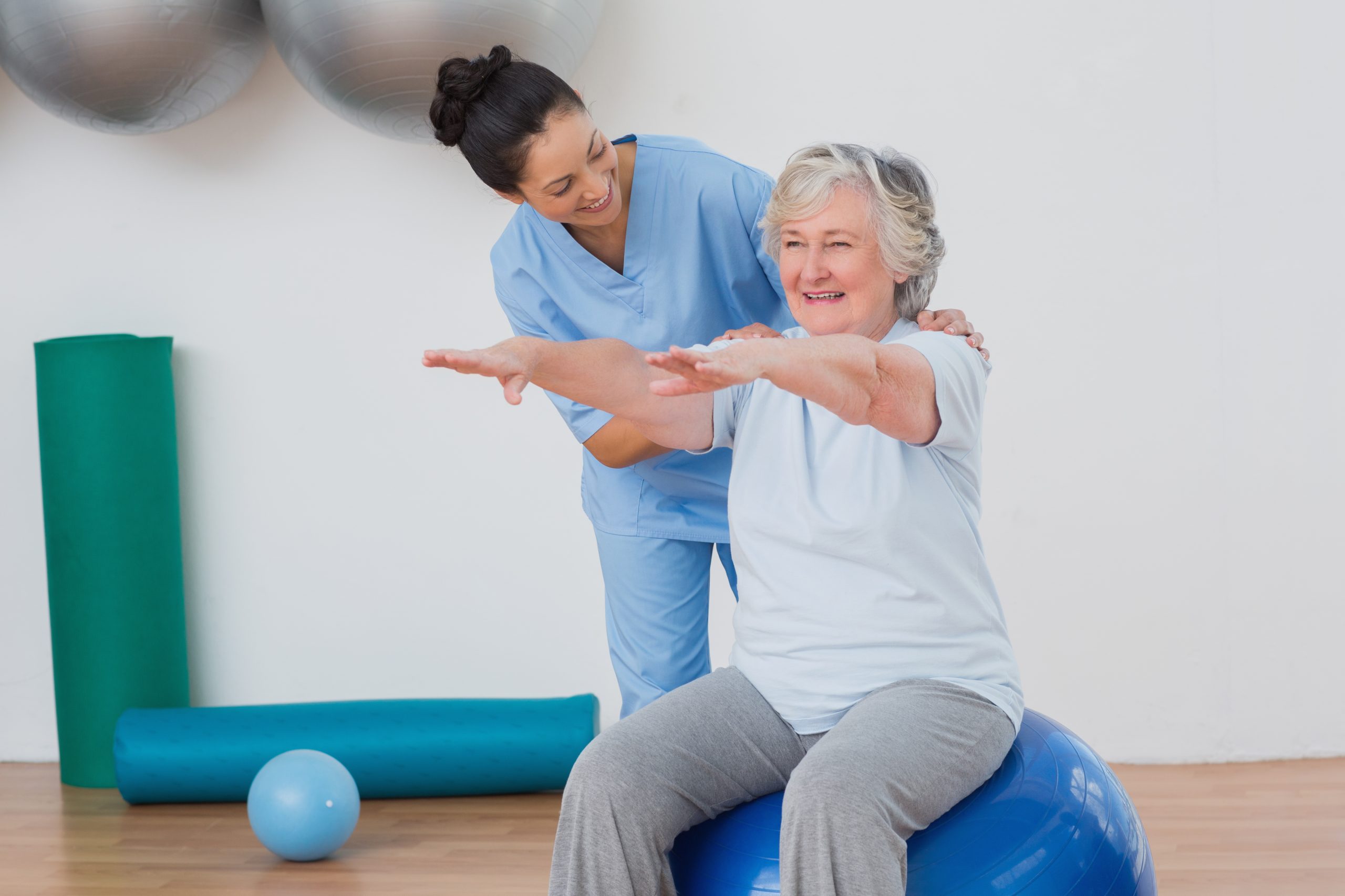 Benefits of Physical Therapy for Seniors - Errandables